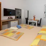 Vucic شقة